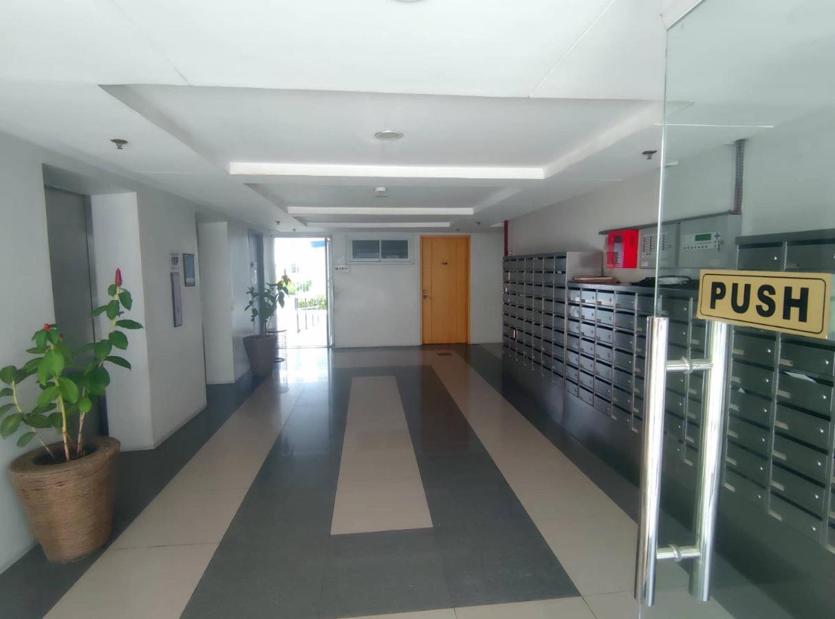 Davao Condo 2Br Pool Wifi Netflix ภายนอก รูปภาพ