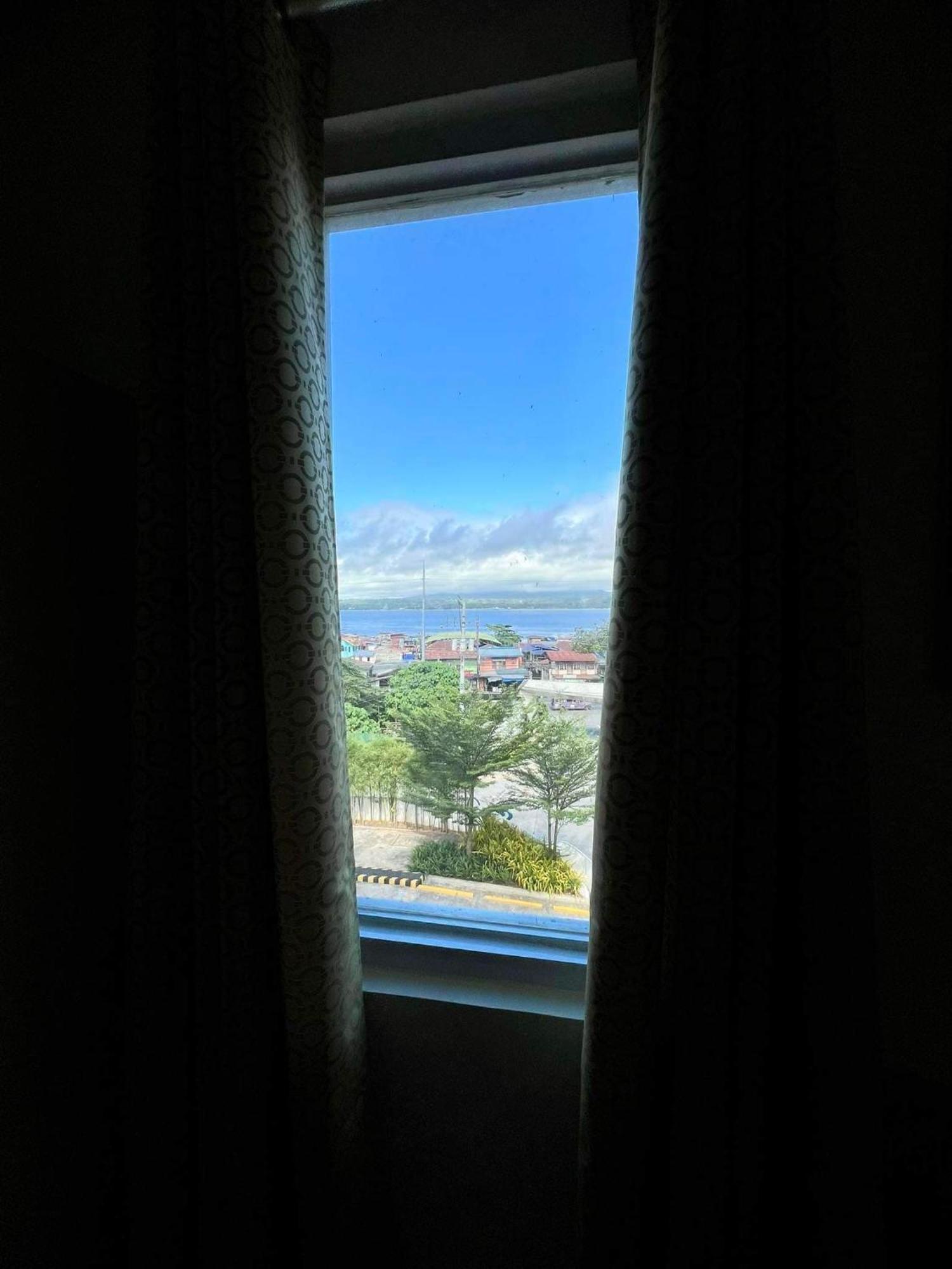 Davao Condo 2Br Pool Wifi Netflix ภายนอก รูปภาพ